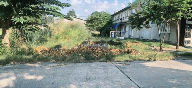 ông anh cần bán ngay lô đất 300m , full thổ cư , sát KCN lớn nhất bình dương