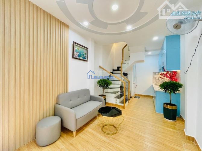 Căn có 102! Nhà Lò Siêu, Q.11. Giá: 3 tỷ 190 - 39 m2 - 1T3L nhà đẹp chốt nhanh kẻo lỡ