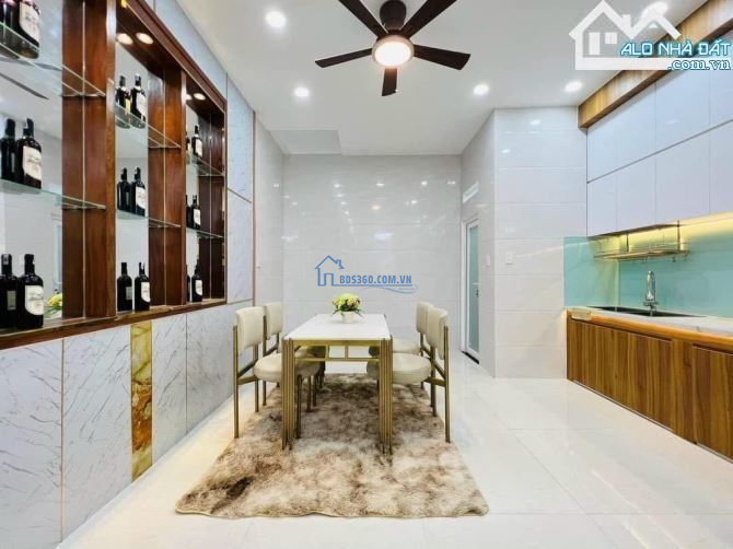 Mua ngay kẻo lỡ căn 56 m2 Trần Minh Quyền, Q.10. Chỉ 3 tỷ 890. 1T1L Đang cho thuê 13 tr