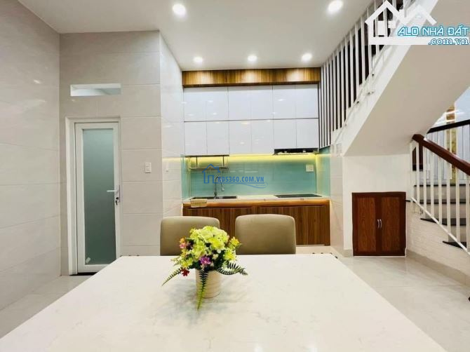 Mua ngay kẻo lỡ căn 56 m2 Trần Minh Quyền, Q.10. Chỉ 3 tỷ 890. 1T1L Đang cho thuê 13 tr