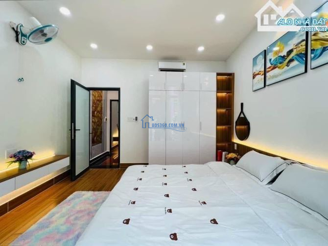Mua ngay kẻo lỡ căn 56 m2 Trần Minh Quyền, Q.10. Chỉ 3 tỷ 890. 1T1L Đang cho thuê 13 tr