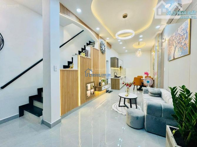 Nhà 1T1L Đinh Tiên Hoàng, Bình Thạnh. giá: 3 tỷ 890 - 52,7 m2 Dòng tiền sẵn 20 tr/tháng.