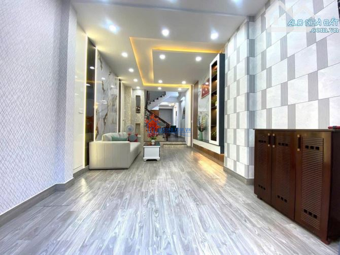 Siêu Phẩm Nhà Đẹp Bán Gấp đường Hồ Thị Kỷ, phường 1, Quận 10 giá 3 tỷ 090 / 52m2- 3 tầng