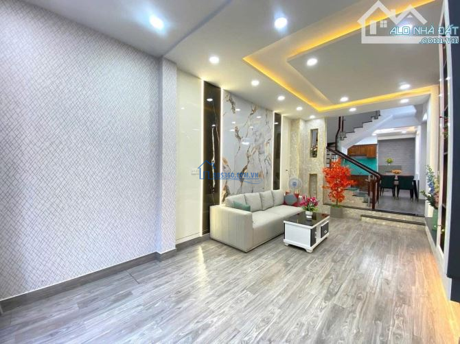 Siêu Phẩm Nhà Đẹp Bán Gấp đường Hồ Thị Kỷ, phường 1, Quận 10 giá 3 tỷ 090 / 52m2- 3 tầng