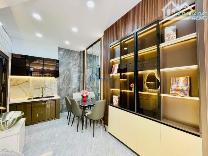 Siêu Phẩm Giá Mềm Quận 5 đường Trần Phú, phường 7, Quận 5 - 44m2/ giá 2 tỷ 100 sổ hồng