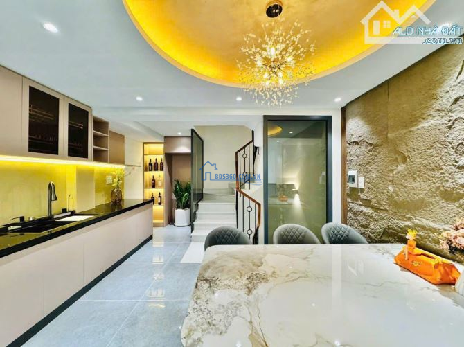 Cần bán nhà ngay Thành Thái, Q10. Giá: 3 tỷ 420 /64,5m2, sổ hồng riêng, hẻm 6m