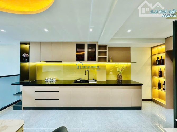 Cần bán nhà ngay Thành Thái, Q10. Giá: 3 tỷ 420 /64,5m2, sổ hồng riêng, hẻm 6m