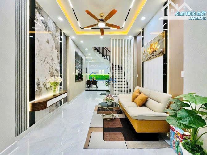 Hàng Hiếm Đầu Tư! Nhà Bà Hom Q6 – 48m², 3PN – Giá Chỉ 2 Tỷ 999 – Dòng Tiền Tốt!
