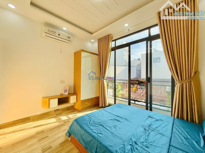 Hàng Hót Sau Lễ- Cần Bán Nhà Đường Đoàn Văn Bơ, p8, quận 4 giá 2 tỷ 8 / 42m2, hẻm thông 5m