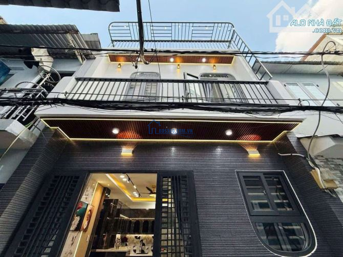 Bán gấp nhà đẹp Nguyễn Biểu, Quận 5, 50m2, hđ thuê 25tr/tháng, giá 2 tỉ 350