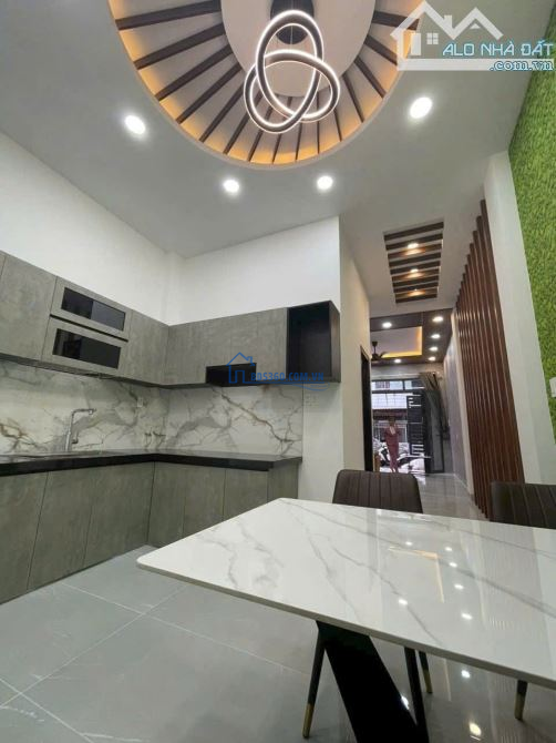 CHẠM LÀ CHỐT– CƠ HỘI VÀNG / Nhà Minh Phụng, Q11 – giá 3.48 TỶ /54m² –1T2L/SHR/ hẻm oto