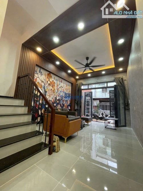 CHẠM LÀ CHỐT– CƠ HỘI VÀNG / Nhà Minh Phụng, Q11 – giá 3.48 TỶ /54m² –1T2L/SHR/ hẻm oto