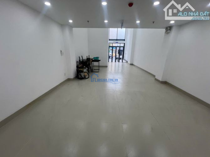 🔥🔥 Cho thuê Mặt Bằng DT 80m, mới 100% số 71 Bạch Đằng, Phường 15, Quận Bình Thạnh