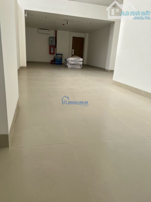 🔥🔥 Cho thuê Mặt Bằng DT 80m, mới 100% số 71 Bạch Đằng, Phường 15, Quận Bình Thạnh