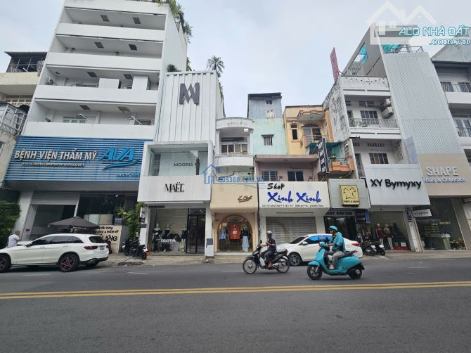 Cho thuê nhà 232 Võ Văn Tần, Quận 3 - DT 3.3x16m, trệt 2 lầu
