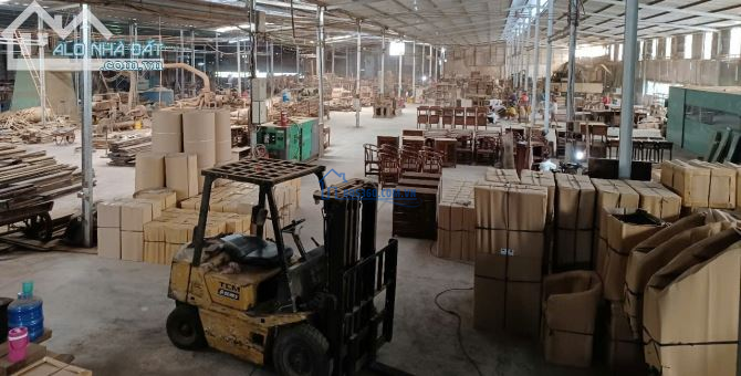 CHÍNH CHỦ CHO THUÊ KHO XƯỞNG MẶT TIỀN - GẦN KCN VĨNH LỘC - DT 4.200M2
