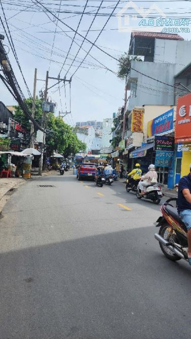 Bán nhà mặt tiền Hồng Lạc gần Đồng Đen, 4,6x25. Phường 11, Tân Bình, giá 13,5 tỷ