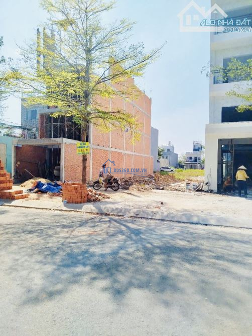 NGỘP: Bán lô đất 125m2 mặt tiền kinh doanh Tỉnh Lộ 10, tiện xây trọ thu nhập 22tr/tháng