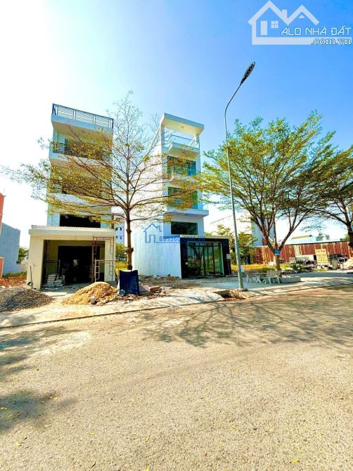 NGỘP: Bán lô đất 125m2 mặt tiền kinh doanh Tỉnh Lộ 10, tiện xây trọ thu nhập 22tr/tháng