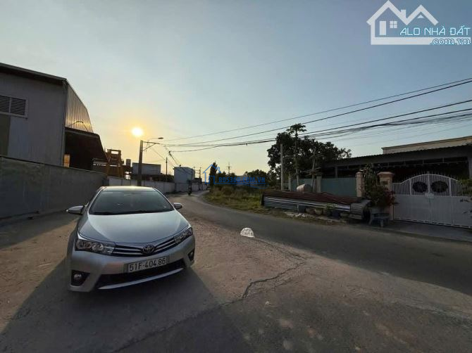 LÔ ĐẤT 2 MT Đ.LỚN Ô TÔ TRÁNH NHAU 131M2 FULL THỔ, TÂN THÔNG HỘI, CỦ CHI !!!!