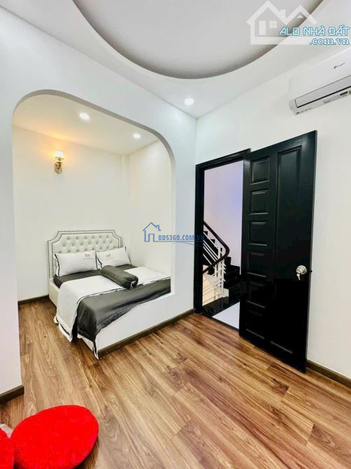 Nhà 2MT hẻm Lãnh Bình Thăng-Nhà 1T2L giá 2tỷ940 ngay chợ Phú Thọ-Số 64m2 sang tên liền tay