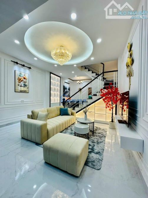Nhà 2MT hẻm Lãnh Bình Thăng-Nhà 1T2L giá 2tỷ940 ngay chợ Phú Thọ-Số 64m2 sang tên liền tay