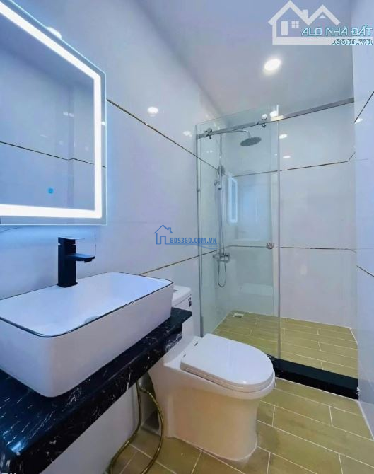 Tài chính 3 tỷ 200 triệu Mua ngay nhà Lý Chính Thắng, Quận 3, 50 m2, có HĐ thuê, SHR