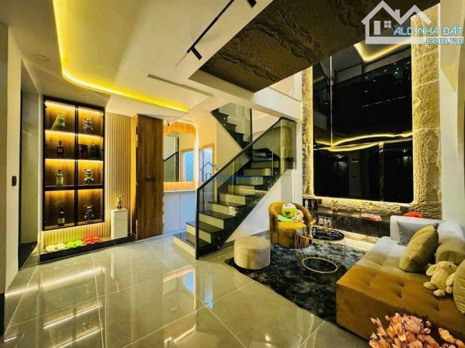 Tài chính 3 tỷ 200 triệu Mua ngay nhà Lý Chính Thắng, Quận 3, 50 m2, có HĐ thuê, SHR
