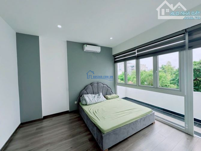 Giảm còn 79 tỷ bán nhanh căn nhà 2 MT Lê Quang Định Q.Bình Thạnh 12x35m XD Hầm 8 tầng