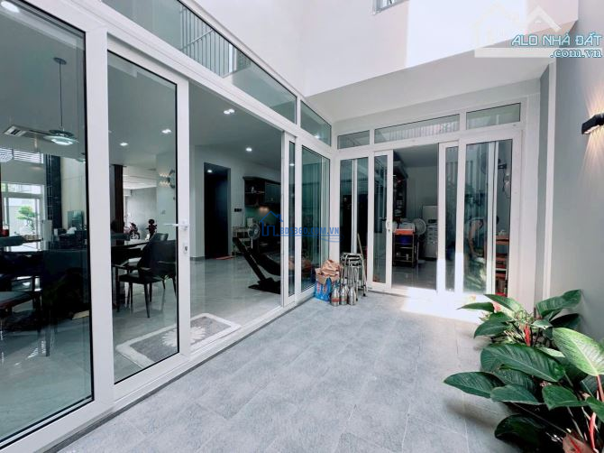 Giảm còn 79 tỷ bán nhanh căn nhà 2 MT Lê Quang Định Q.Bình Thạnh 12x35m XD Hầm 8 tầng