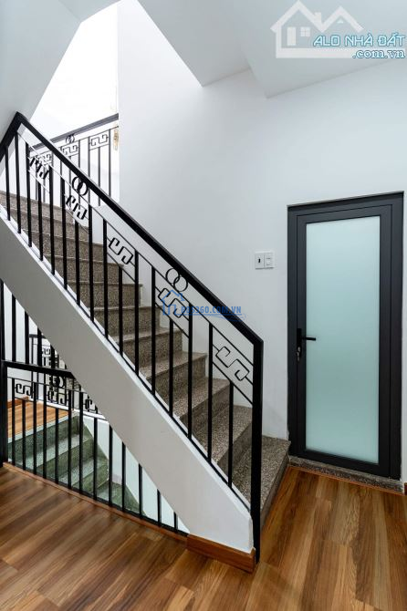 Mua ngay kẻo lỡ nhà đường Đoàn Văn Bơ Quận 4, 68m2 giá 4 tỷ 2 , SHR