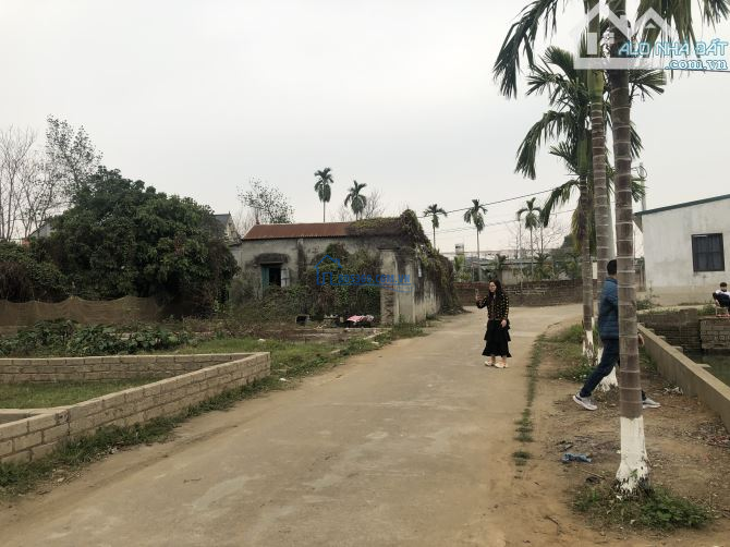 70m phúc tiến đường thông view hồ giá cực rẻ, đường trước đất 2 oto tránh nhau