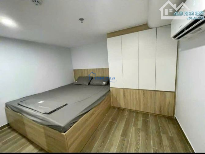 SỤP HẦM MUA VÀO CÓ DÒNG THU 80 TRIỆU/THÁNG TÒA CĂN HỘ 24 PHÒNG ĐỐI DIỆN ĐH KINH TẾ 14 TỶ