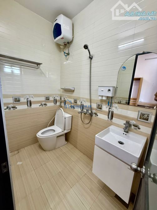 NHÀ ĐƯỜNG 30/4 - GIÁ RẺ NHẤT KHU - 160M2 - 3 TẦNG - ĐƯỜNG 30M - GẦN LÊ THANH NGHỊ -18.3T
