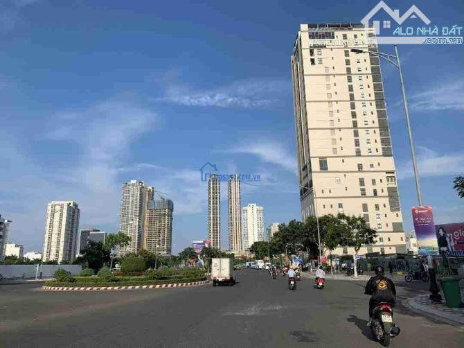 HOT! Cặp siêu phẩm Lý Thánh Tông