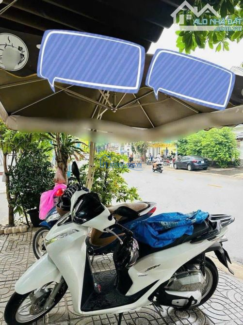 Bán Gấp Nhà Lầu 120m2 Mặt Tiền Kinh Doanh gần chợ Bình Chánh Đang cho thuê kd 10Triệu/th