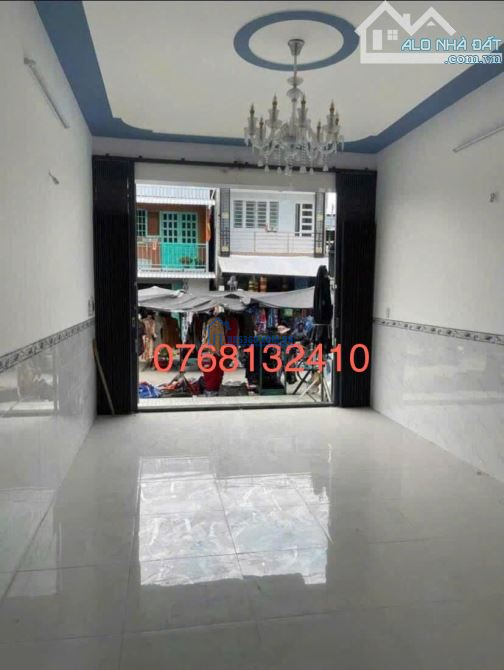 Bán gấp 2 căn nhà ngộp BANK - MẶT TIỀN KINH DOANH CHỢ BÌNH CHÁNH đang cho thuê 8Tr/Tháng