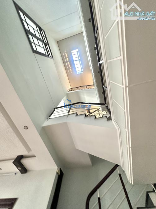 SỤP HẦM NHÀ 2.5 TẦNG VỊ TRÍ SIÊU ĐẸP NGAY MT LÊ HỮU TRÁC 90M2 CHỈ 8 TỶ X