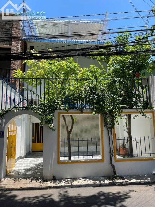 Cần cho thuê nhà 1 trệt 2 lầu đường Trần Nguyên Hãn, Phường 1, TP Vũng Tàu