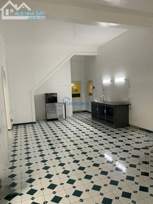 Cần cho thuê nhà 1 trệt 2 lầu đường Trần Nguyên Hãn, Phường 1, TP Vũng Tàu