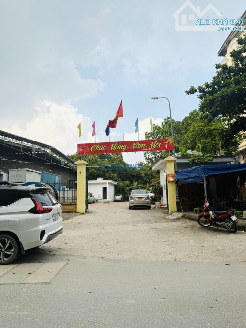 Bán Siêu Phẩm! Giáp Ngoại Giao Đoàn, Xuân La, Tây Hồ - 50m - 5 Tầng - Lô Góc- Gần Phố -9tỷ