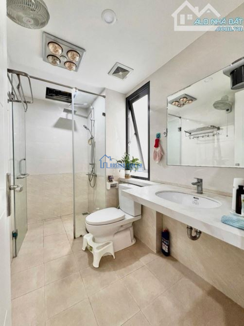 Bán Siêu Phẩm! Giáp Ngoại Giao Đoàn, Xuân La, Tây Hồ - 50m - 5 Tầng - Lô Góc- Gần Phố -9tỷ