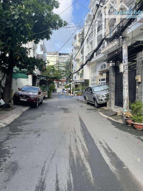 Bán CHDV 6 tầng, 10m x 30m, hẻm xe hơi, dòng tiền khoán 190tr/tháng, phường 8, Gò Vấp