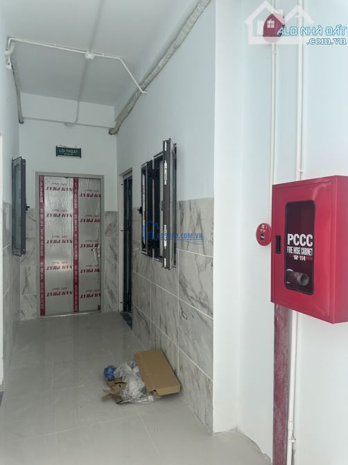 Bán CHDV 6 tầng, 10m x 30m, hẻm xe hơi, dòng tiền khoán 190tr/tháng, phường 8, Gò Vấp