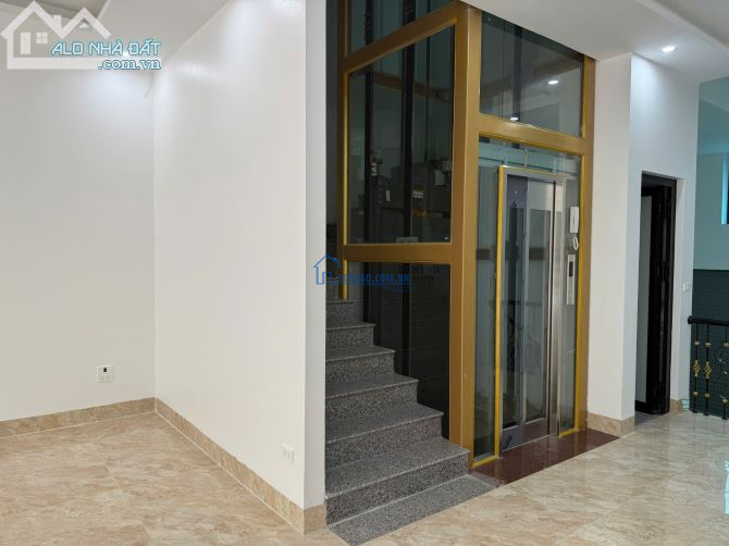 CHÍNH CHỦ- CHO THUÊ NHÀ 5 TẦNG , CÓ THANG MÁY MẶT TIỀN ĐƯỜNG TÔN ĐỨC THẮNG