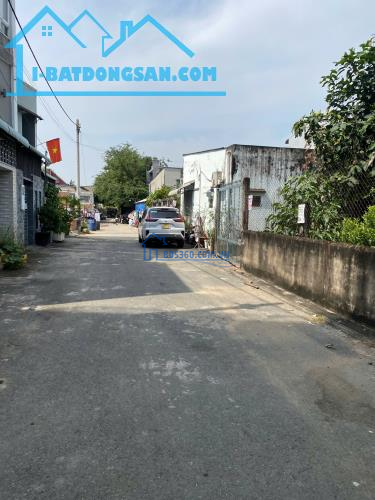 Bán Nhà Gần UBND Long Trường, 100m2( 4.5 x 22 ) , HXH Mới Đẹp Ở Ngay, Có Sân để Ô Tô,2 PN,