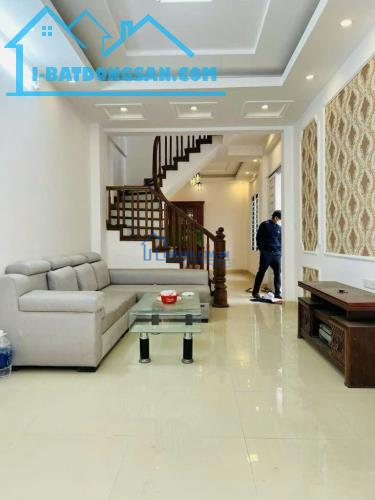 Bán Nhà Bùi Xương Trạch - TX , DT 50m2 , Giá Nhỉnh 10 tỷ , Oto, Lo Góc