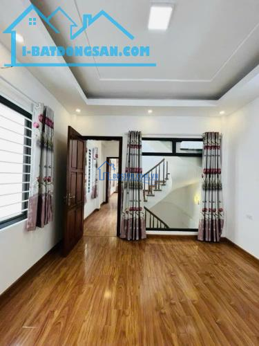 Bán Nhà Bùi Xương Trạch - TX , DT 50m2 , Giá Nhỉnh 10 tỷ , Oto, Lo Góc
