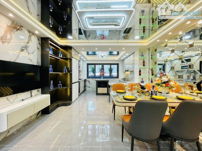 Cô Mai bán gấp căn Lý Chiêu Hoàng Phường 10 Quận 6,DT 80 m2 / 4 tỷ 650 sổ hồng riêng