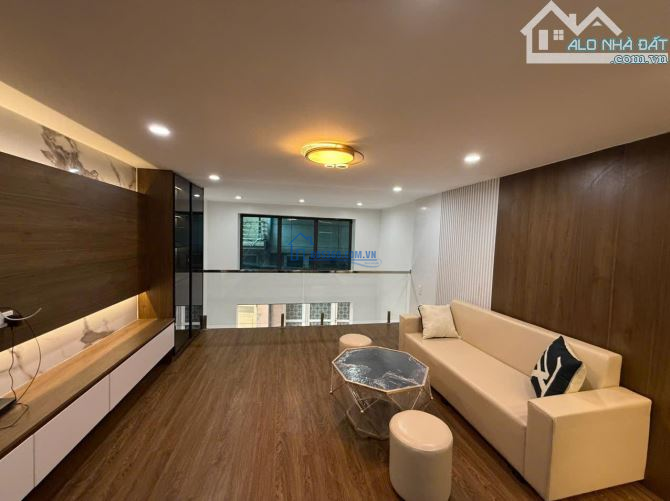 GIA ĐÌNH TÔI CẦN BÁN NHÀ VĨNH PHÚC, 45M2 7T THANG MÁY LÔ GÓC 2 THOÁNG, Ở & KD, GIÁ 11.7 TỶ